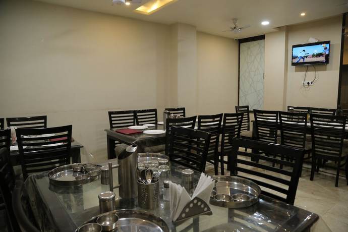 Imagen de la habitación del Hotel Lokpriya Inn. Foto 4