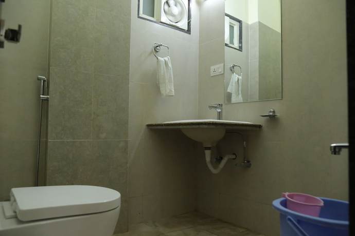 Imagen de la habitación del Hotel Lokpriya Inn. Foto 19