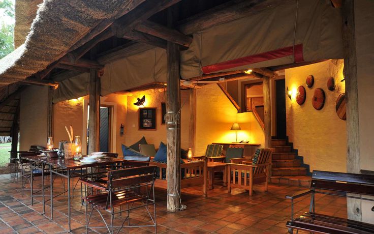Imagen del bar/restaurante del Hotel Lokuthula Lodges. Foto 1
