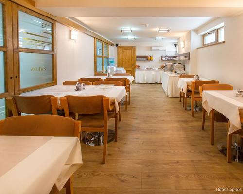 Imagen del bar/restaurante del Hotel Lol Et Lola Cluj. Foto 3