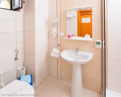 Imagen de los interiores del Hotel Lol Et Lola Cluj. Foto 11