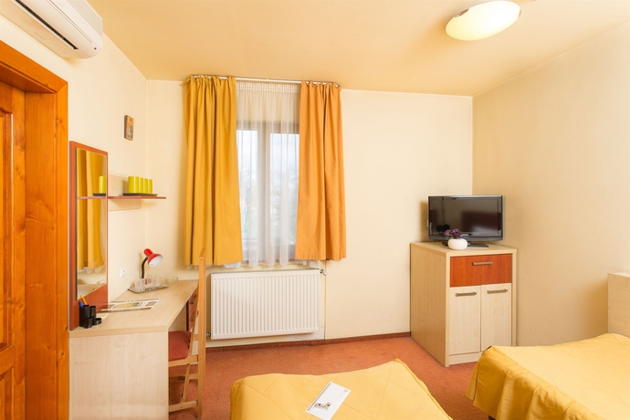 Imagen de la habitación del Hotel Lol Et Lola. Foto 5