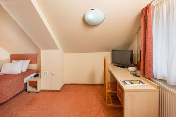 Imagen de la habitación del Hotel Lol Et Lola. Foto 8