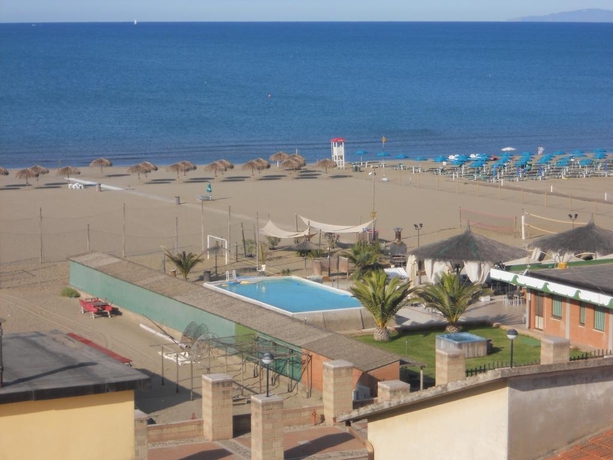 Imagen general del Hotel Lola Piccolo. Foto 3