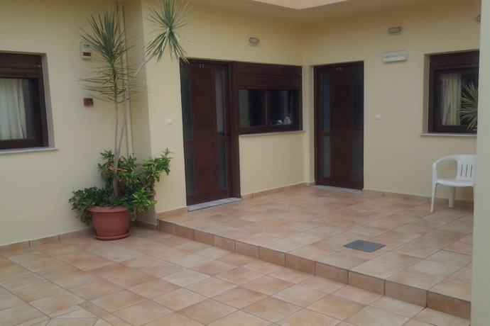 Imagen general del Hotel Lolas Apartment. Foto 12