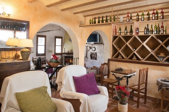 Imagen del bar/restaurante del Hotel L'olivera. Foto 2