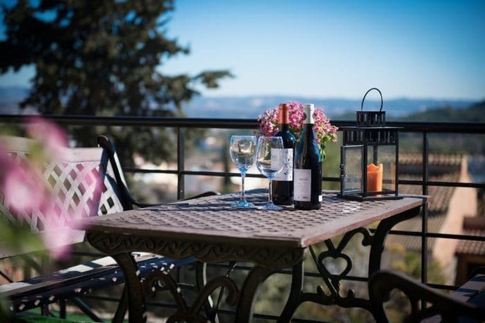 Imagen de los exteriores del Hotel L'olivera. Foto 15