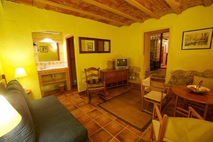 Imagen de los exteriores del Hotel L'olivera. Foto 18