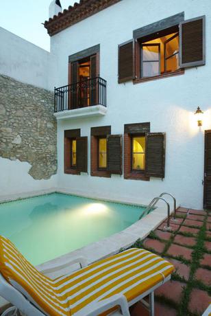 Imagen de la piscina del Hotel L'olivera. Foto 22