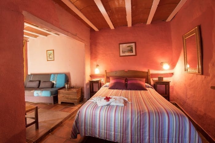 Imagen de la habitación del Hotel L'olivera. Foto 10