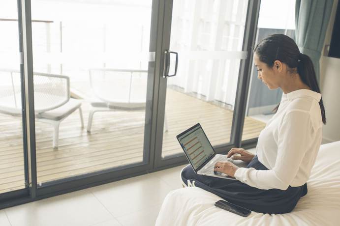 Imagen de la habitación del Hotel Loloata Island Resort. Foto 10