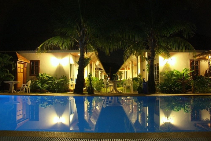 Imagen de la piscina del Hotel Loma Resort. Foto 15