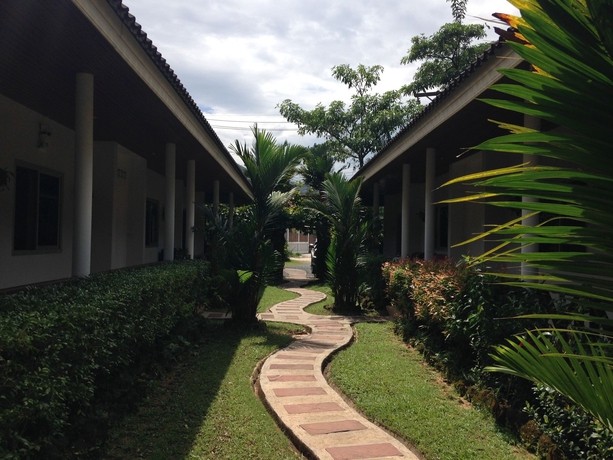 Imagen de los exteriores del Hotel Loma Resort. Foto 12