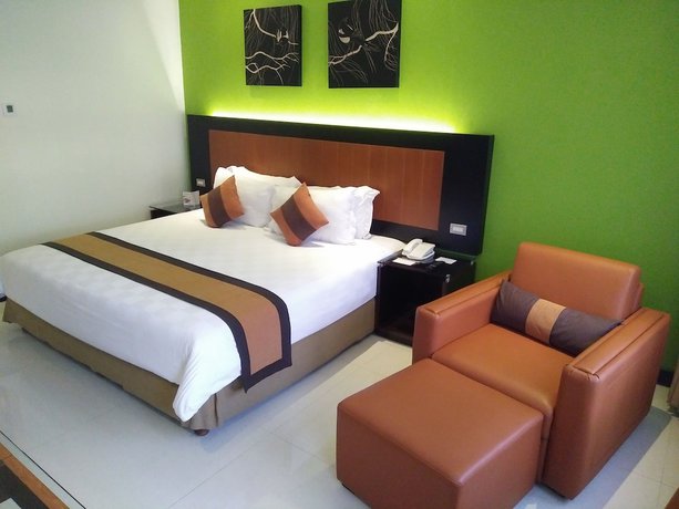 Imagen de la habitación del Hotel Loman Park Yogyakarta. Foto 10