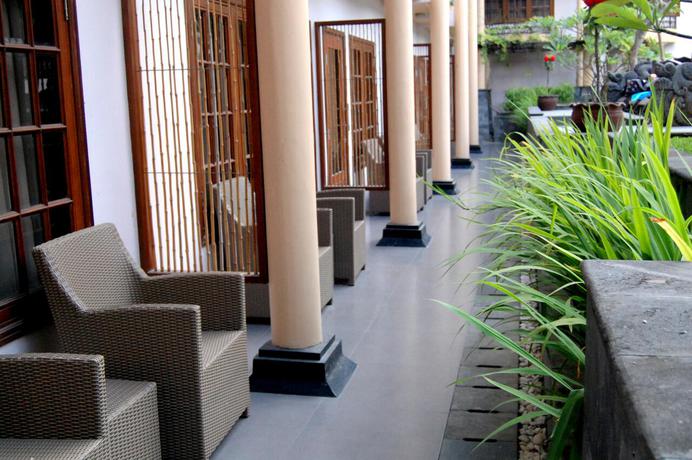 Imagen general del Hotel Loman Park Yogyakarta. Foto 4