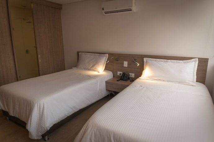 Imagen de la habitación del Hotel Lomas 10. Foto 17