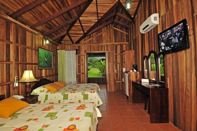 Imagen de la habitación del Hotel Lomas Del Volcán. Foto 4