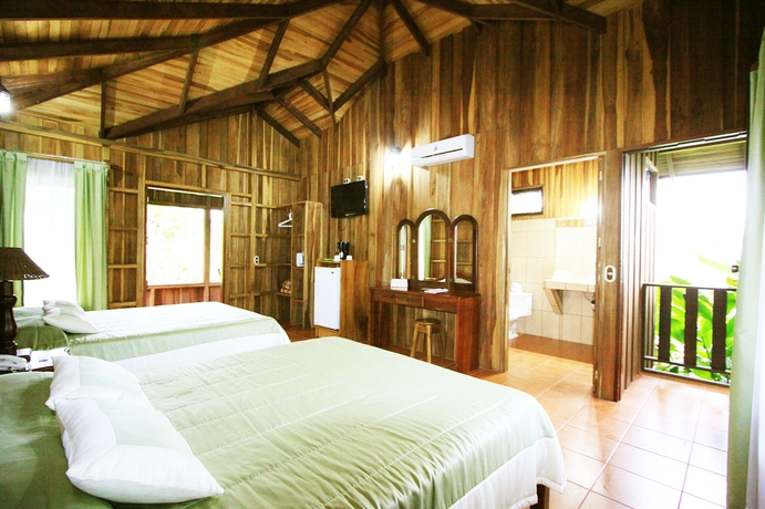 Imagen de la habitación del Hotel Lomas Del Volcán. Foto 7