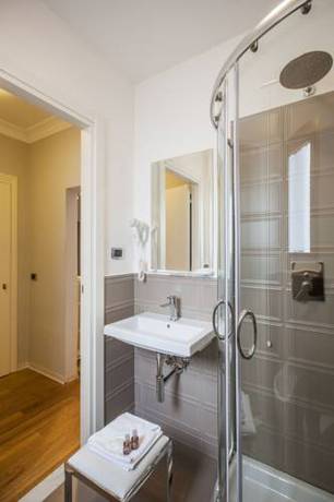 Imagen de la habitación del Hotel Lombardia, Florencia. Foto 3