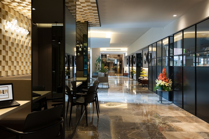 Imagen de los interiores del Hotel Lombardia, Milán. Foto 10