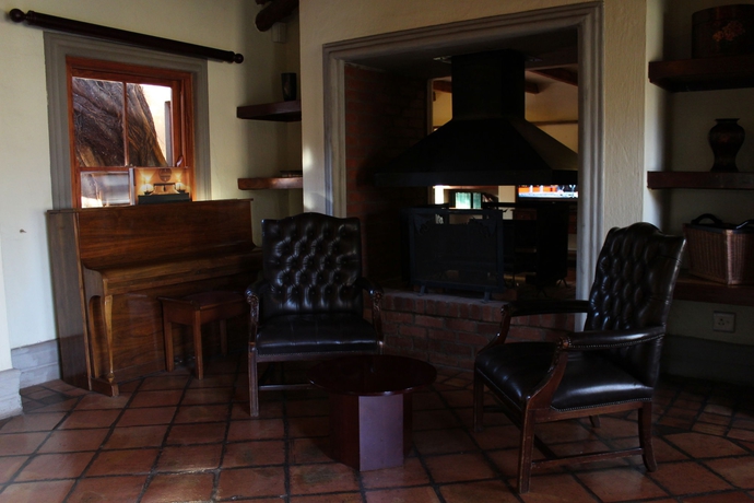 Imagen de los interiores del Hotel Lombardy Boutique and Conference Centre. Foto 16