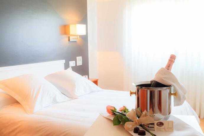 Imagen general del Hotel Lombiña. Foto 10