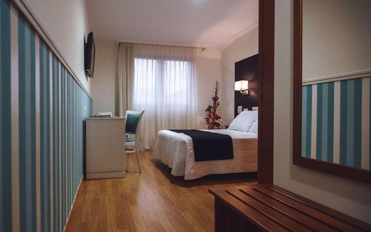 Imagen general del Hotel Lombiña. Foto 17