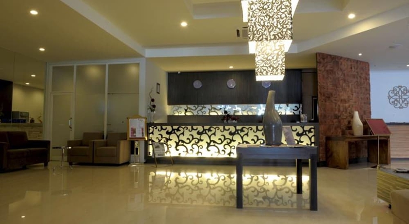 Imagen de los interiores del Hotel Lombok Plaza and Convention. Foto 17
