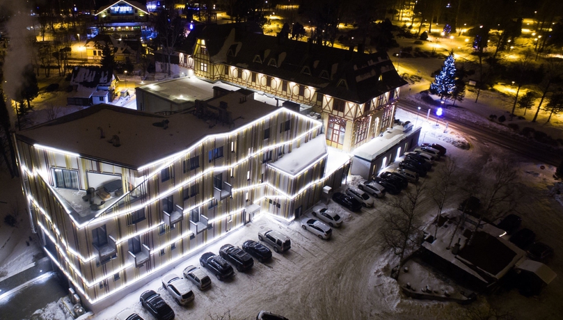Imagen de los exteriores del Hotel Lomnica. Foto 18