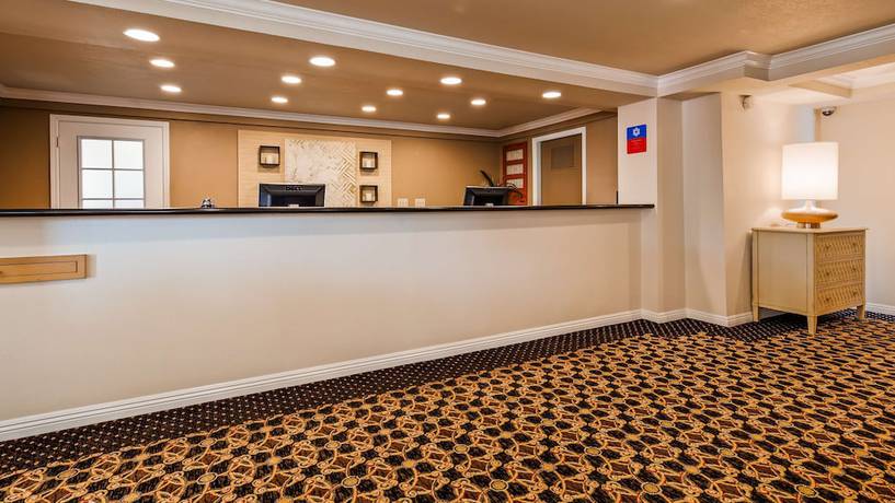 Imagen de los interiores del Hotel Lompoc Valley Inn And Suites. Foto 19