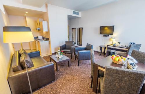 Imagen de la habitación del Hotel Lomsia. Foto 8