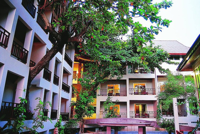 Imagen de la habitación del Hotel Lomtalay Chalet Resort. Foto 4