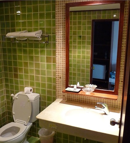 Imagen de la habitación del Hotel Lomtalay Chalet Resort. Foto 10