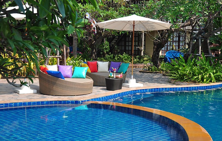 Imagen de la piscina del Hotel Lomtalay Chalet Resort. Foto 20