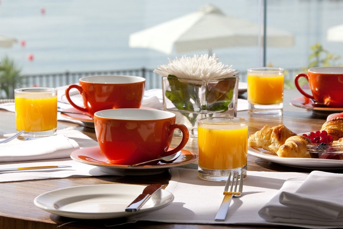 Imagen del bar/restaurante del Hotel Londa. Foto 4