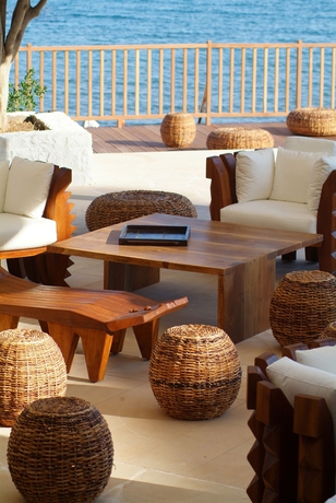 Imagen de los exteriores del Hotel Londa. Foto 11