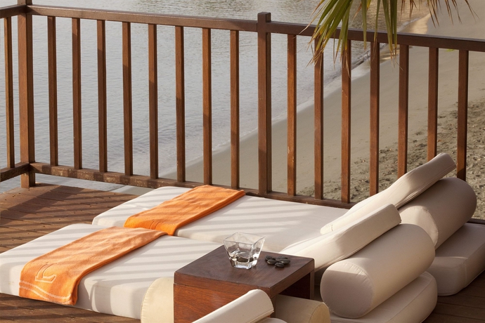 Imagen de los exteriores del Hotel Londa. Foto 14