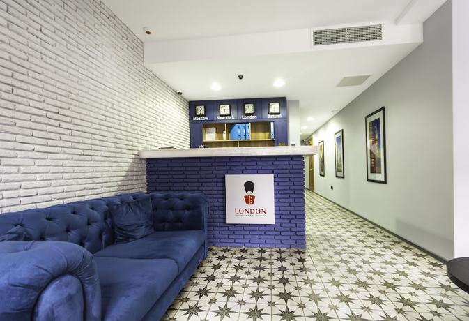 Imagen de los interiores del Hotel London, Batumi. Foto 18