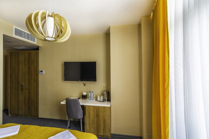 Imagen de la habitación del Hotel London, Batumi. Foto 9