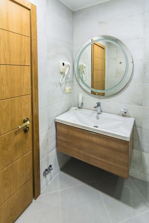 Imagen de la habitación del Hotel London, Batumi. Foto 10