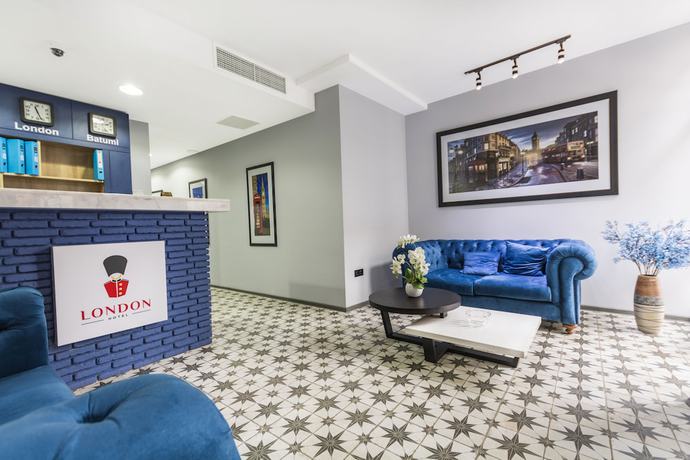 Imagen de los interiores del Hotel London, Batumi. Foto 19