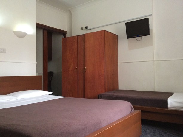 Imagen de la habitación del Hotel London Continental. Foto 6