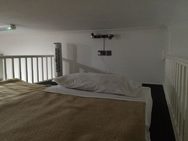 Imagen de la habitación del Hotel London Continental. Foto 17