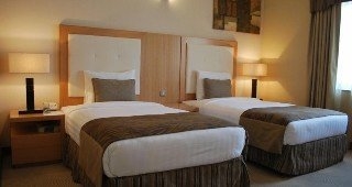 Imagen de la habitación del Hotel London Crown. Foto 9