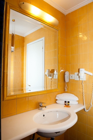 Imagen de la habitación del Hotel London, Glyfada. Foto 11