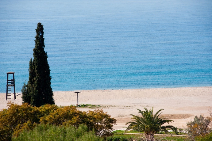 Imagen de los exteriores del Hotel London, Glyfada. Foto 14