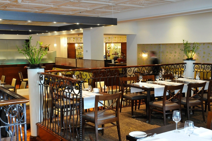 Imagen del bar/restaurante del Hotel London Hilton On Park Lane. Foto 3