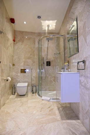 Imagen de la habitación del Hotel London King's. Foto 10
