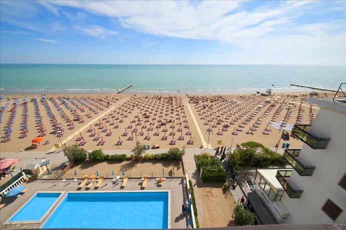 Imagen general del Hotel London, Lido Di Jesolo. Foto 5