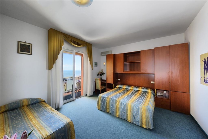 Imagen general del Hotel London, Lido Di Jesolo. Foto 10